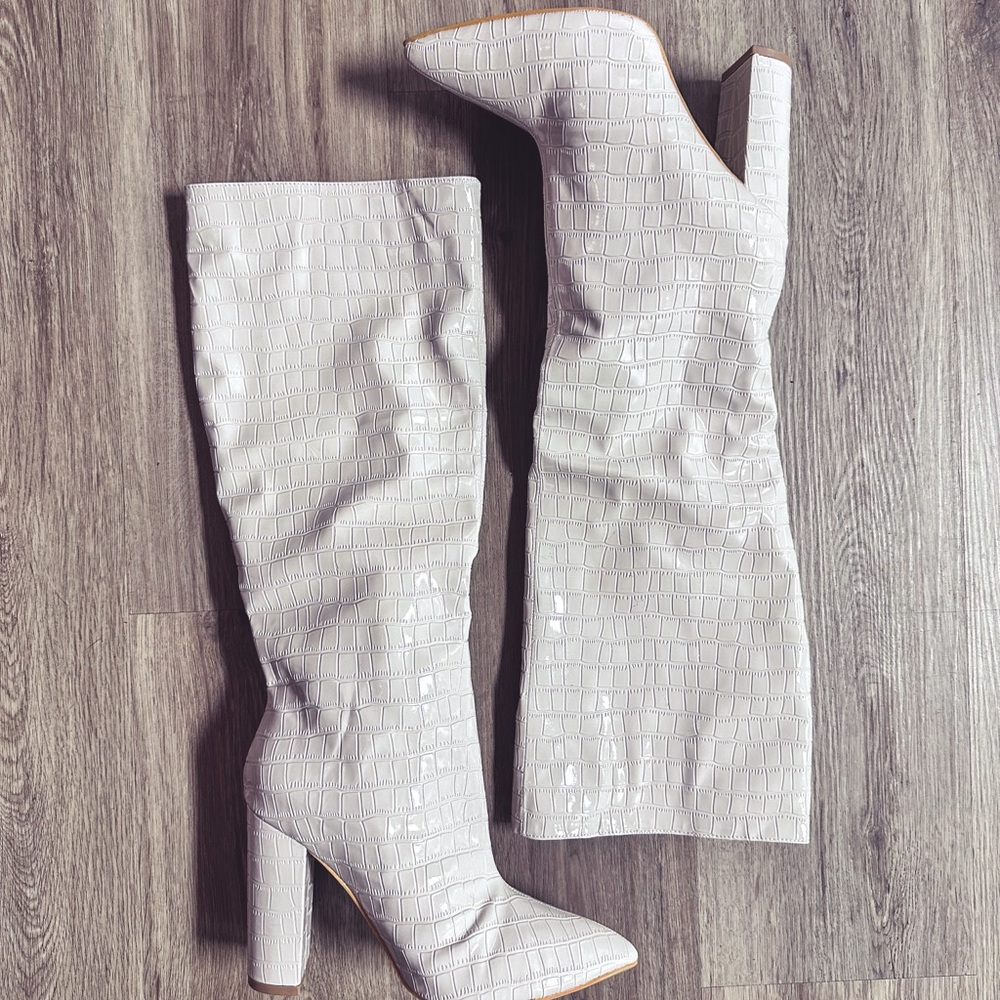 SHEIN White Croc-Embossed Heeled Boots